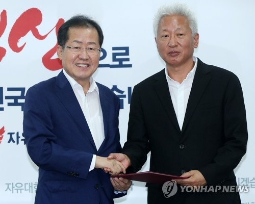 [친절한 쿡기자] “탄핵은 정치적 보복”…류석춘號가 이끌 한국당, 혁신 가능성 있나
