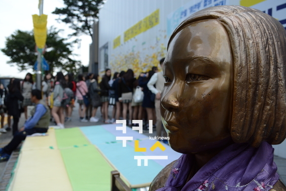 일제수탈 전초기지 용산에 서울 12번째 소녀상…위안부 해결 언제쯤