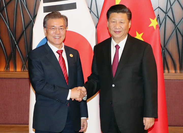 문재인 대통령, 다음달 방중…시진핑과 정상회담