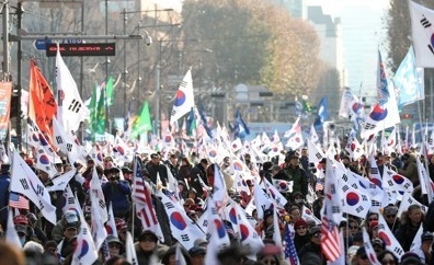 박근혜 탄핵소추안 의결 1년…대규모 태극기 집회