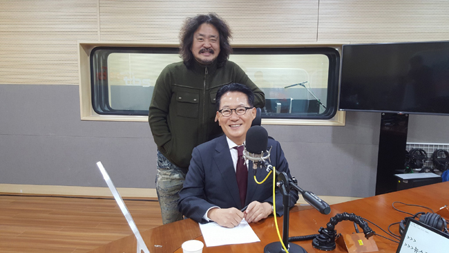 박지원 “바른정당 빚덩이 발언, 유승민 발언 사실로 믿고 정중하게 사과”