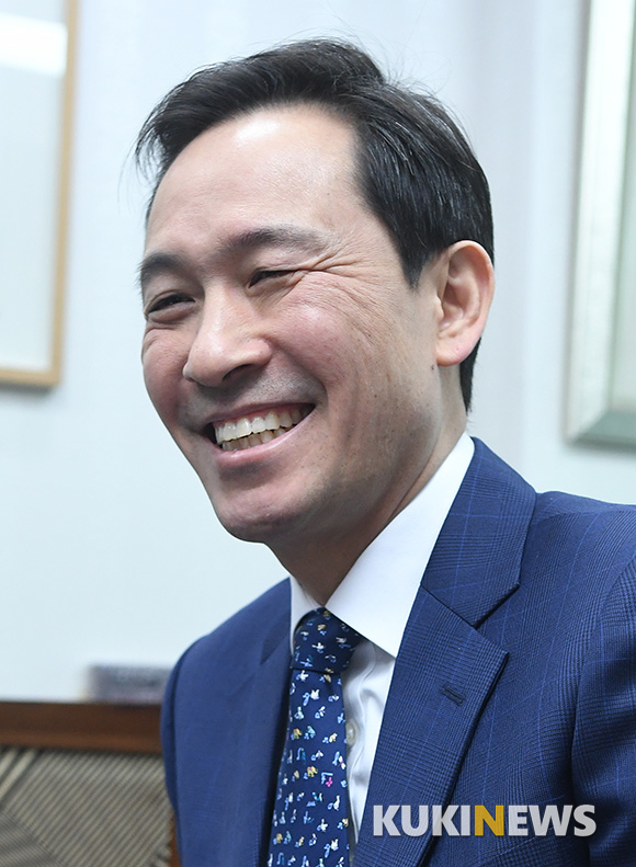 [인터뷰] 서울시장 도전한 우상호 의원 “서울시민 여전히 행복하지 않다… 주거정책 기반 삶의 질 높이겠다”