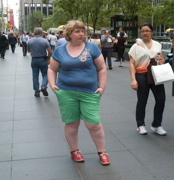 '비만' 사진작가의 이색 실험, 뚱뚱한 사람을 향한 사람들의 시선을 담다