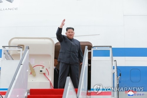 ‘핵 위협·고강도 제재’ 얽히고설킨 북·미…트럼프·김정은 ‘70년 매듭’ 풀까