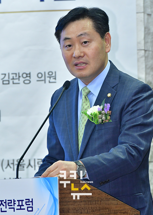 바른미래당 새 원내대표에 김관영 의원 선출