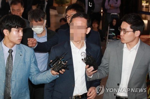 드루킹 특검, '오사카 총영사 청탁' 변호사 긴급체포