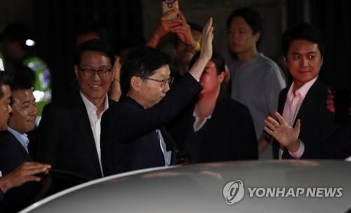 김경수, 구속영장 기각… ‘정치적 수사’로 코너에 몰린 허익범 특검