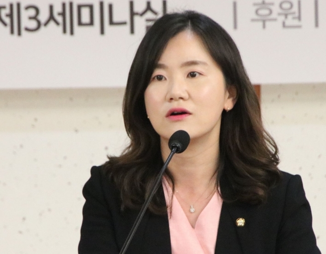 신보라 의원, 국회의원 최초 출산휴가 떠난다