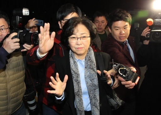 '블랙리스트 의혹' 김은경 전 환경부 장관 구속 면했다