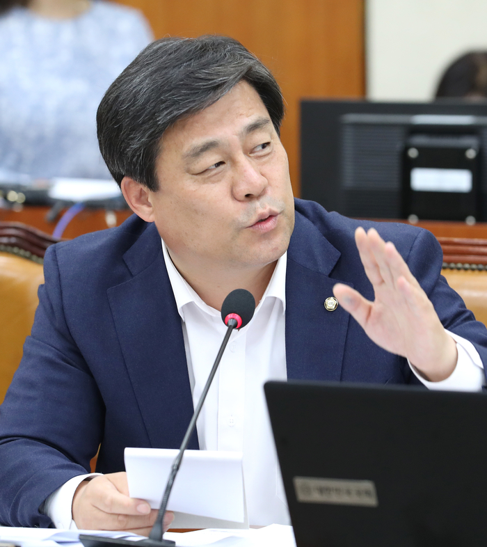 김선동 의원 “금감원의 하나은행장 인사 개입, 초법적 직권남용”