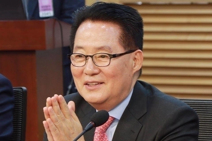 박지원 “유시민 발언 수위 점점 높아지고 있고 정치할 것… 대선 후보 출마도 환영”