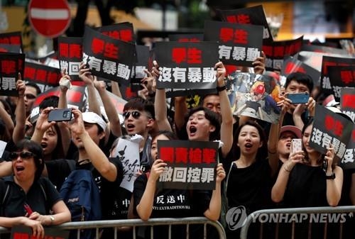 홍콩 ‘범죄인 인도법안’ 사실상 폐기 수순?…우산혁명과 다른 길 걷나