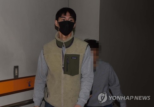 밴쯔, ‘허위·과장 광고 혐의’로 징역 6개월 구형