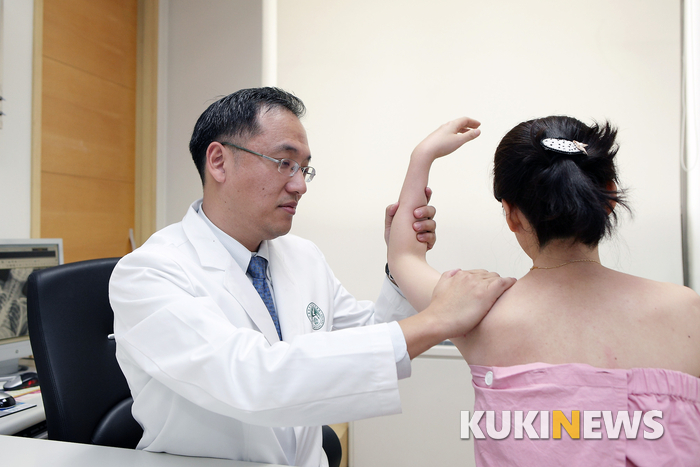 [글로벌 명의 명클리닉] 어깨 통증 전문 이대서울병원 어깨질환센터
