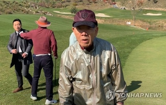 ‘전두환 골프’에 한국당 빼고 여야4당 당장 ‘재판장’으로 촉구