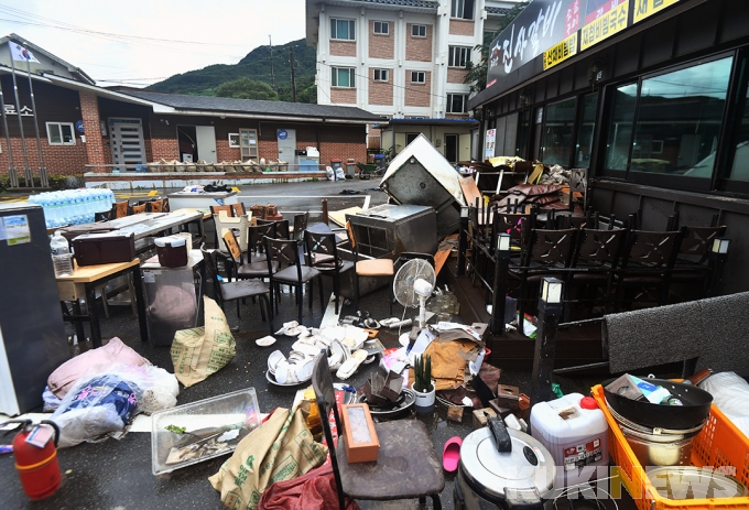 침수 피해 '성수기에 막막한 식당'