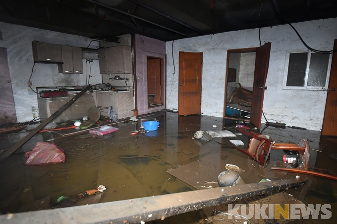 폭우로 폐허가 된 구례 마을···주민들은 한숨만