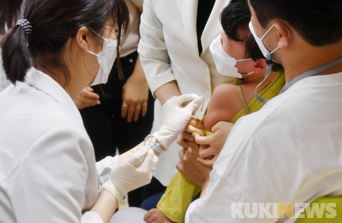 싱가포르. 독감 백신 2종 접종 중단… 한국 독감 백신 접종 후 사망 여파