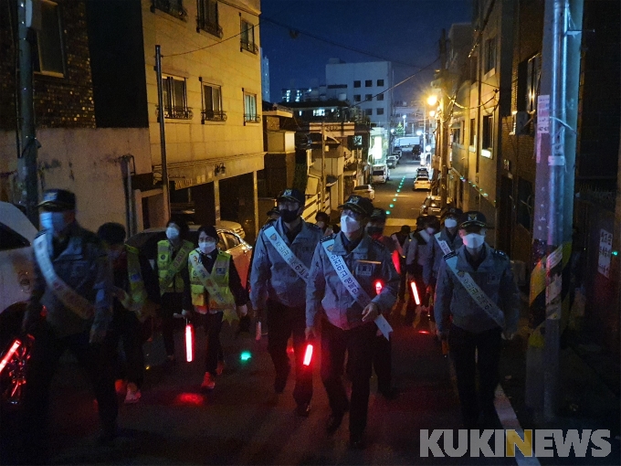 대전동부경찰-자율방범대, '지역안전순찰-범죄예방 캠페인' 펼쳐