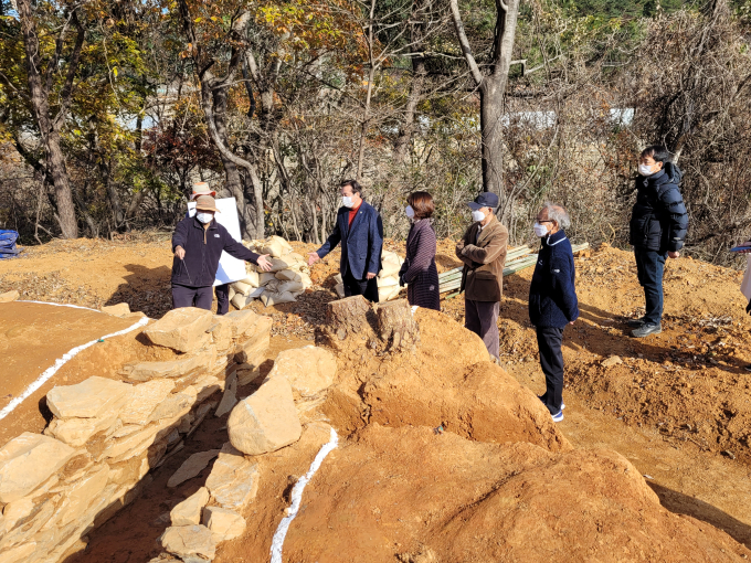 통영 팔천곡 고분군서 다곽식 가야고분 발굴