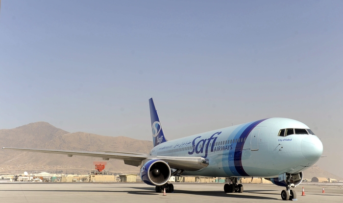 아프간 국영항공사 소속 비행기, 가즈니에 추락