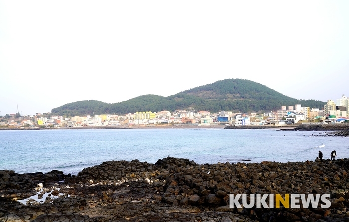 제주도에서 1년...삼양동 검은모래해변, 원당봉 그리고 선사유적지