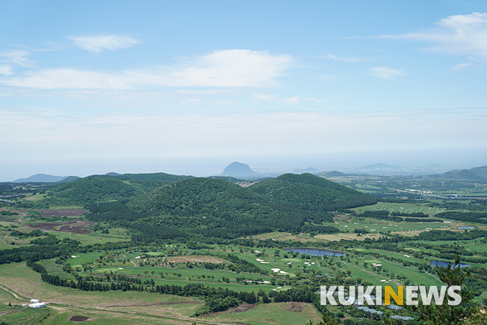 제주도에서 1년…큰바리메오름