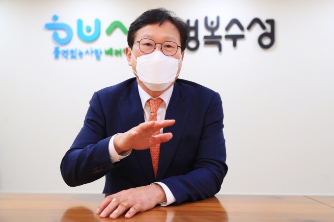 [인터뷰] 인문학을 품은 행정 전문가 김대권 수성구청장