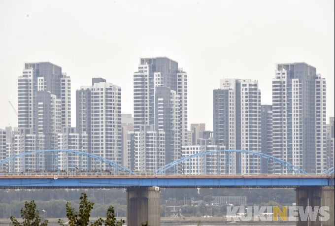 서울 부동산 정책, 재생에서 개발로 대전환…험로 불가피