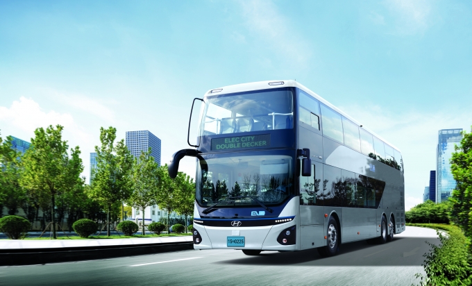 현대차, 인천~서울 운행하는 이층 전기버스 1호차 전달
