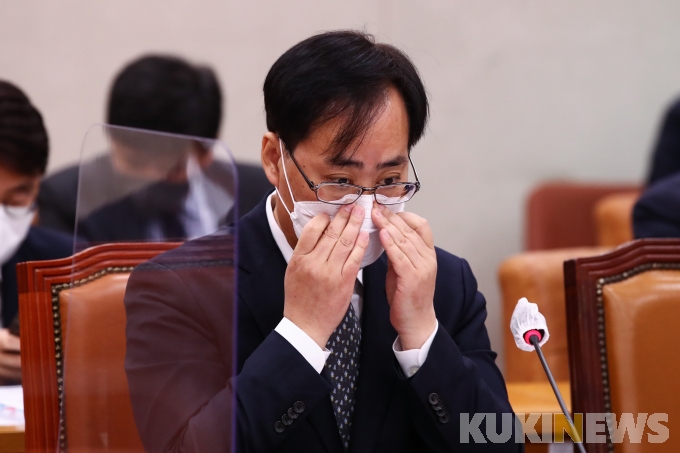 ‘도자기가 몇 개? 얼마?’… 박준영 해수부장관 후보자, 난타전에 ‘진땀’ 
