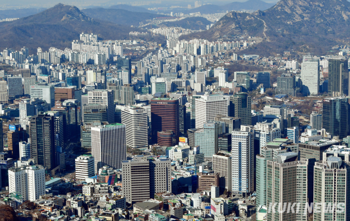 집 없는 설움, 내 집 마련 길 열어 달라 [남은 1년, 文에 바란다⑥]