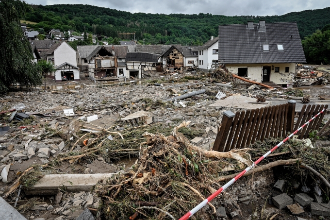 서유럽 100년만의 폭우…독일·벨기에 사망자 118명