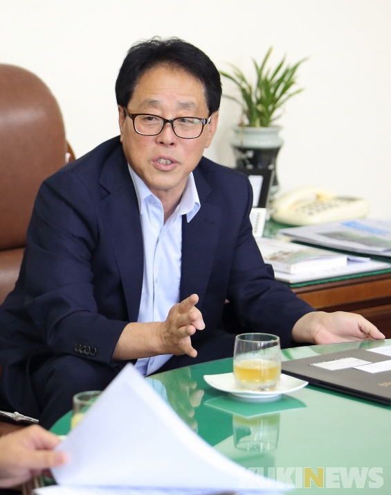 [동정] 최상기 인제군수 22일 대암산 용늪 사업장 점검
