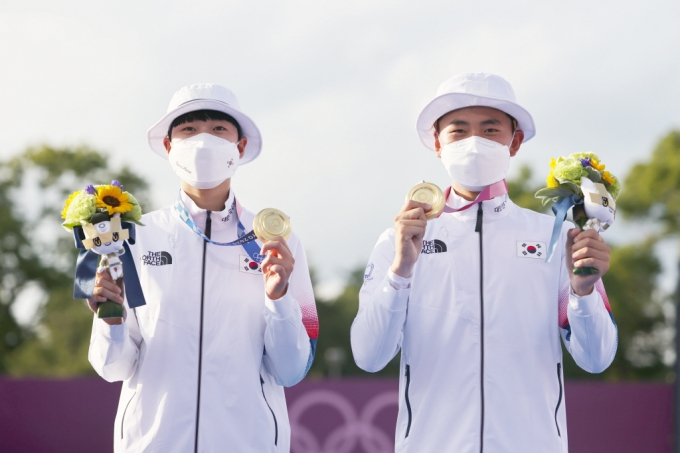 김연경과 마지막 춤을… 배구 대표팀의 꿈만 같던 시간 [올림픽 되감기①] 