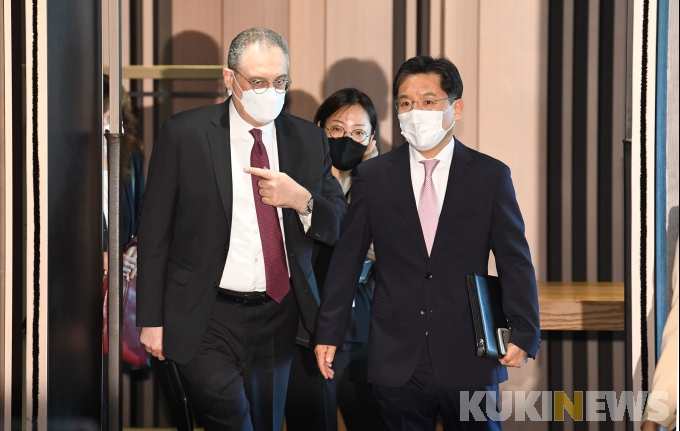 [쿠키포토] 한-러 북핵협의 '대북 대화 재개 방안 논의'