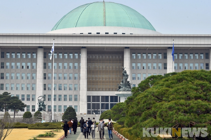 법사위 중앙지검 국감…대장동·고발사주 여야 공방 [국감 2021]