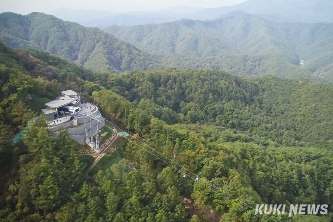  [드론으로 본 풍경] 삼악산 가을에 물들다