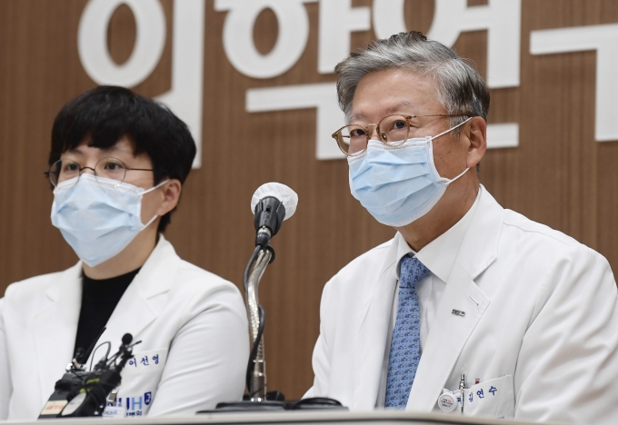 서울대병원 “노태우, 다계통 위축증으로 별세”