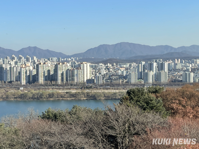 집값 하락, 수도권 따라 지방도?…“선거와 대출규제가 변수”