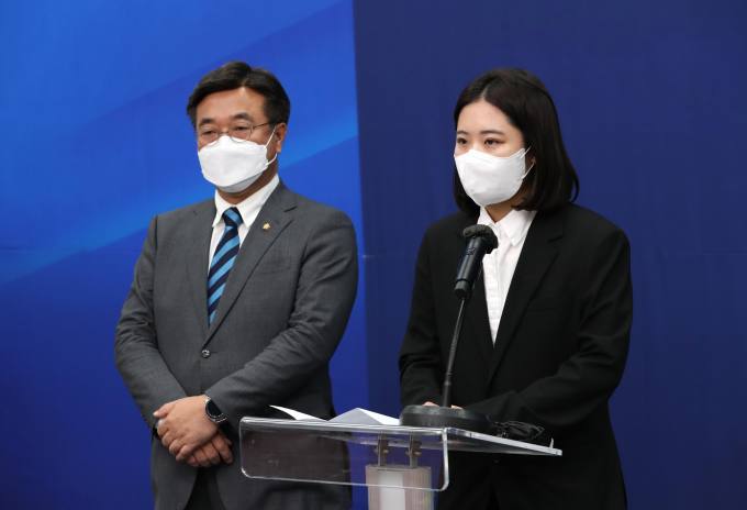尹 취임 1주차에 잇따른 민주당 논란…여론 ‘싸늘’ [여의도 고구말]