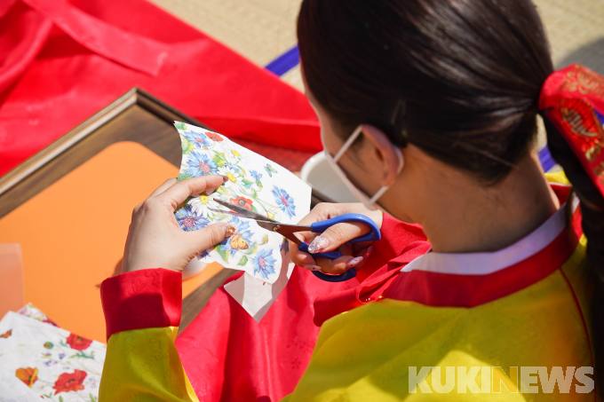 '양띠들의 성년축제' 전통 성년례 거행 [쿠키포토]