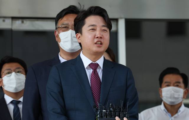 “이준석 때문에 국회 아무 일도 안 된다… 대한민국 미래에 총질”