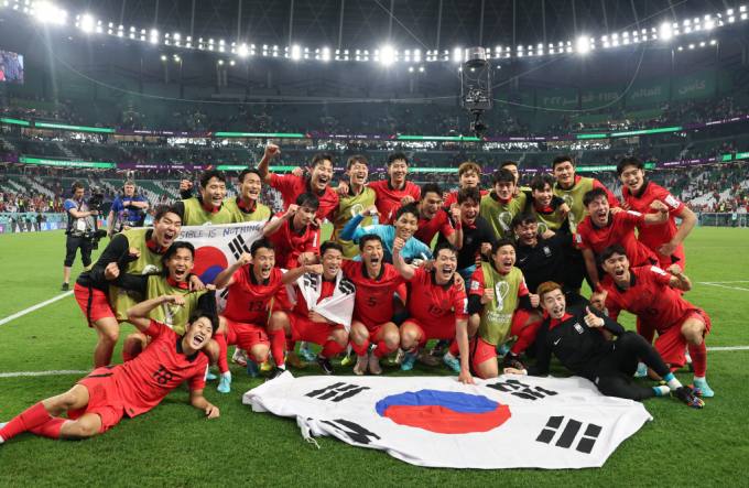 ‘기적을 쓰다’ 한국, 포르투갈 꺾고 16강 극적 진출 [월드컵]