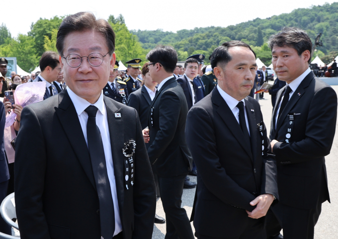 천안함 전 함장의 이재명 향한 항의…여당도 가세