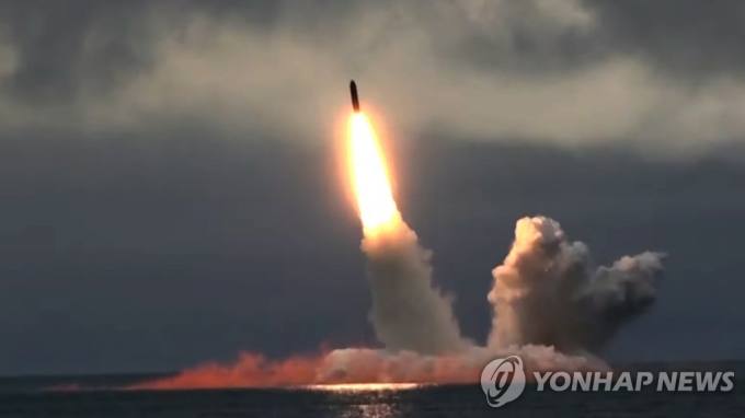 러시아 “최신 핵잠수함, 탄도미사일 시험발사 성공”