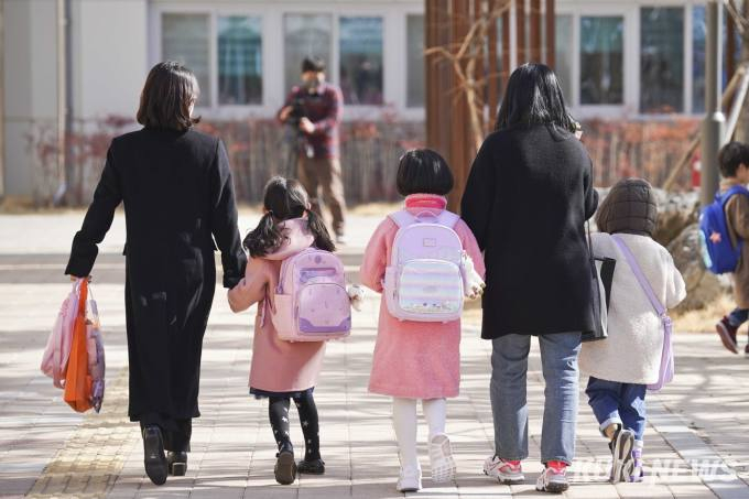 “선거 때만 ‘청년’ 외친 정치권, 저출산 문제 외면 그만”