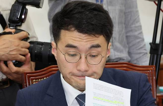 ‘코인 투기’ 김남국, 민주당 돌아온다