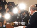 플래쉬 세례받는 서남표 총장