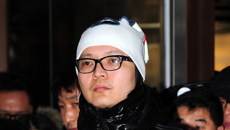 `상습 도박' 신정환 징역 1년 구형